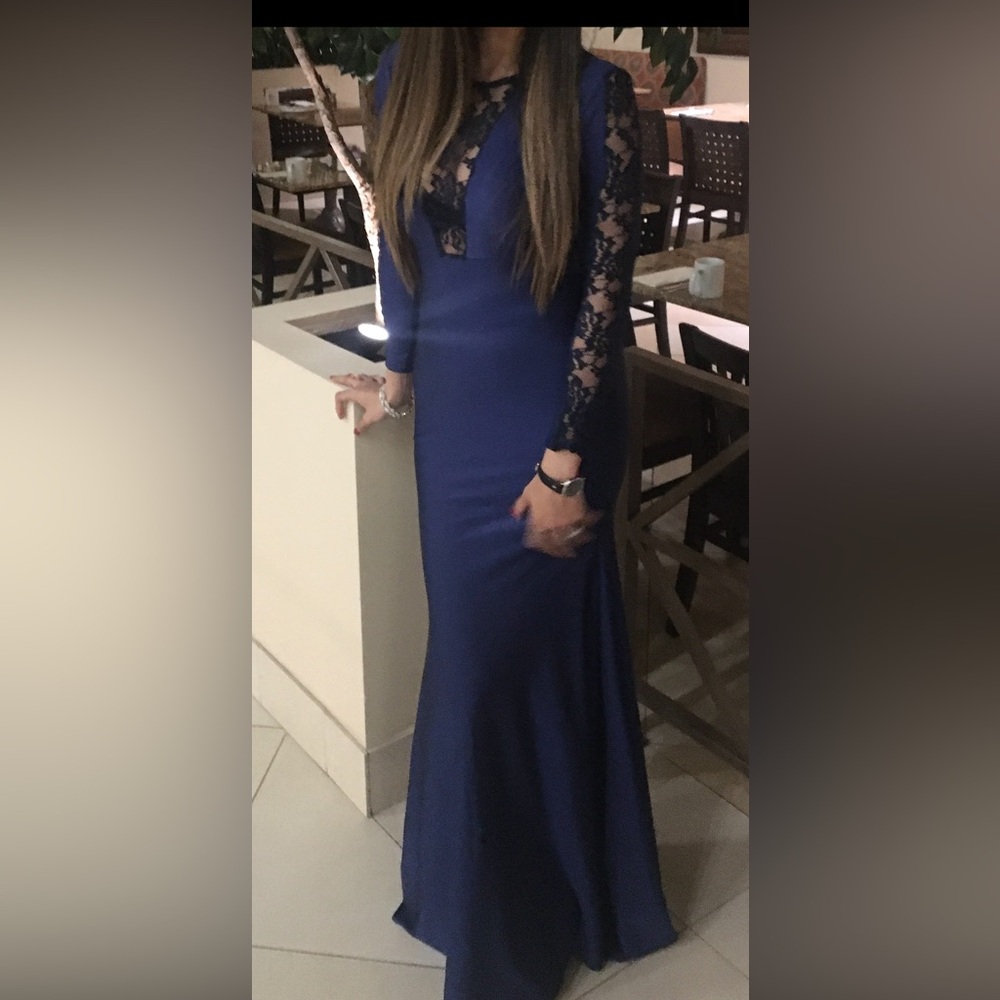 Elegant Royal Blue Lace Sleeve Evening Gown
